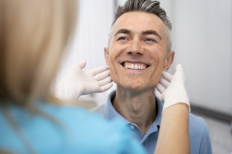 Implantologia_Dentale_a_Roma_Sorridi_di_Nuovo_con_Fiducia_cdfb0202f3